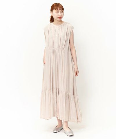 上品な落ち感ノースリＯＰ