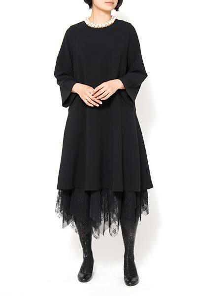 LIBERTY LONDON LEONTINE テーブルクロス ネイビー LIBERTY LONDON LEONTINE テーブルクロス ネイビー