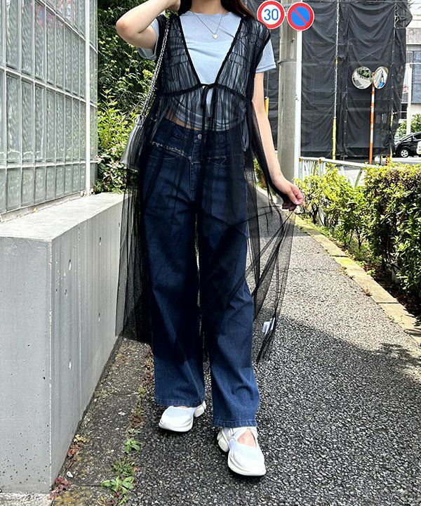 ブラック