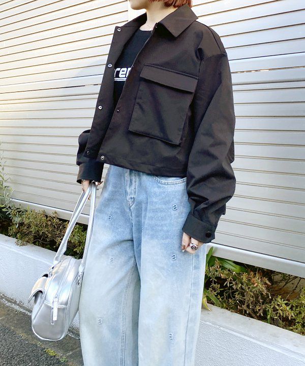 ブラック