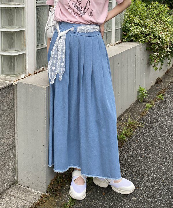 ブルー