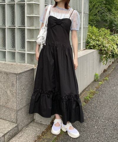 お花を胸にワンピース