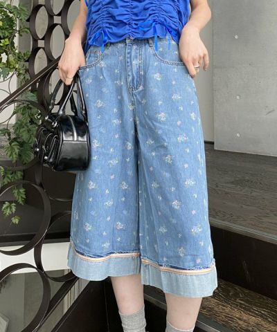 小花舞うワイドデニム