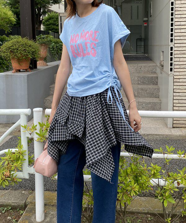 ブルー