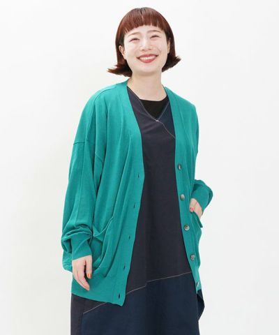 洗えてサラっとＶカーデ