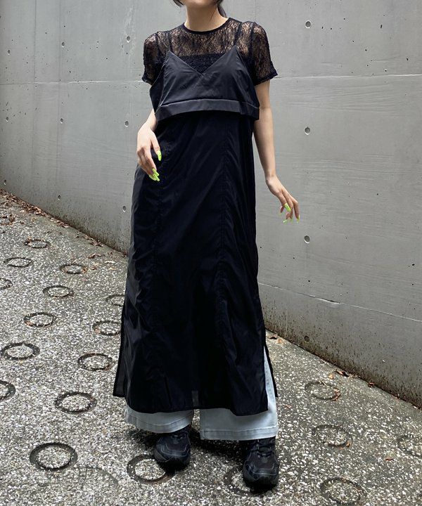 ブラック