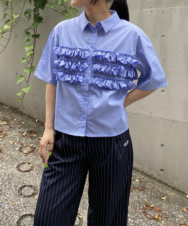 ブルー