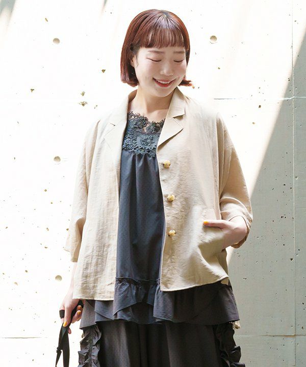 ベージュ