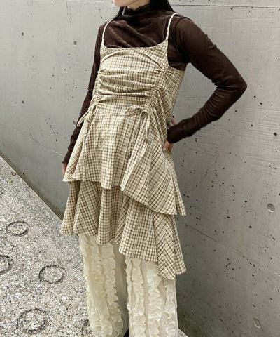 ピンキー | 流行を取り入れたレイヤードコーデが得意な